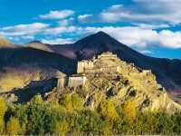 Dzong at Gyantse |  Richard I'Anson