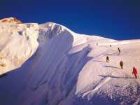Heading towards the summit of Huayna Potosi |  Sue Fear